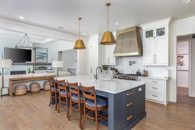 2411 LOXLEY COURT, Suamico, WI 54173