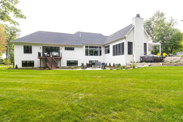 2411 LOXLEY COURT, Suamico, WI 54173