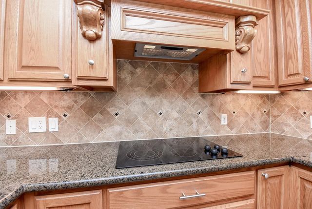 748 W Bayshore Drive, Palacios, TX 77465