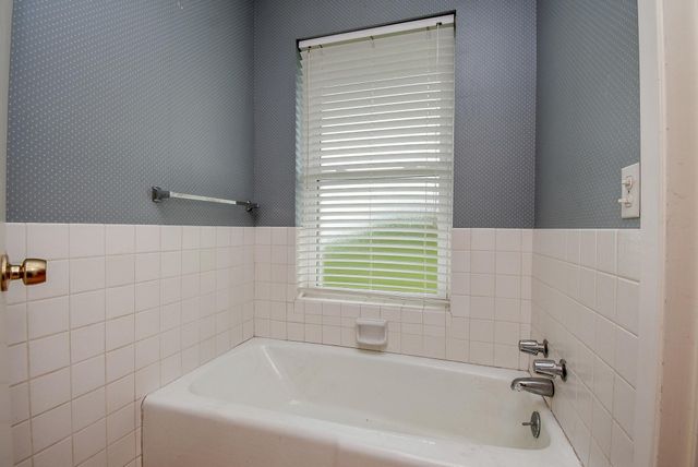 748 W Bayshore Drive, Palacios, TX 77465