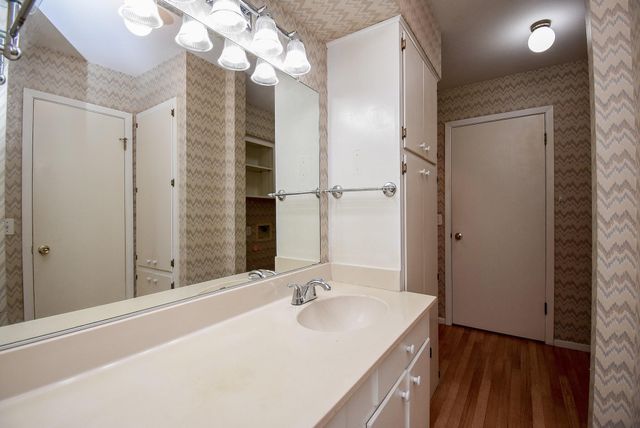 748 W Bayshore Drive, Palacios, TX 77465