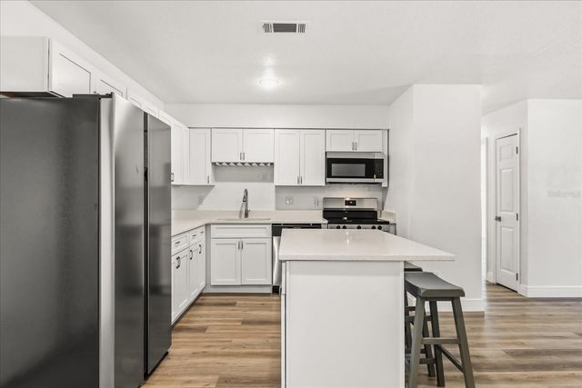 421 SW 137TH AVENUE, Ocala, FL 34481