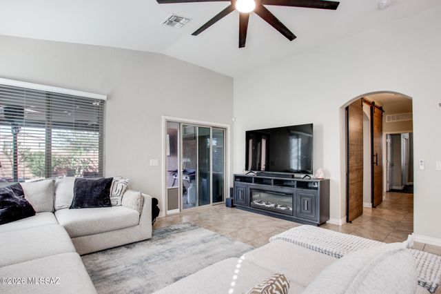 9709 N Hebden Way, Marana, AZ 85653