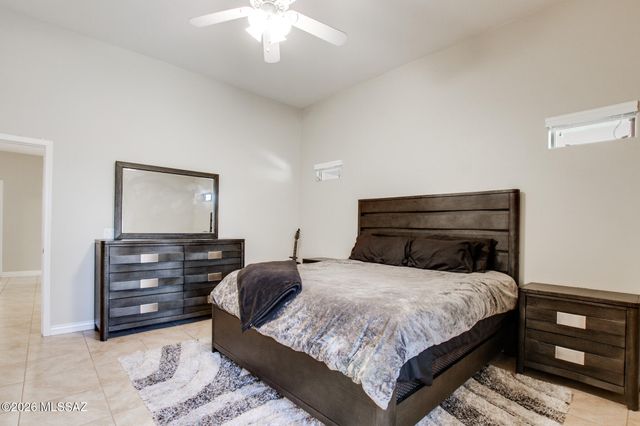 9709 N Hebden Way, Marana, AZ 85653