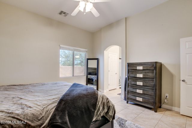9709 N Hebden Way, Marana, AZ 85653
