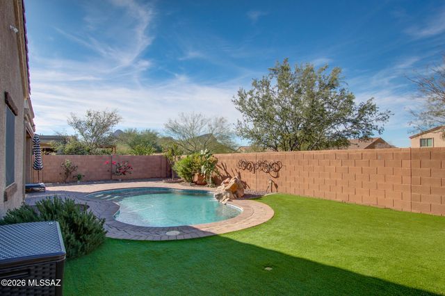 9709 N Hebden Way, Marana, AZ 85653