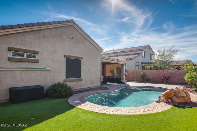 9709 N Hebden Way, Marana, AZ 85653