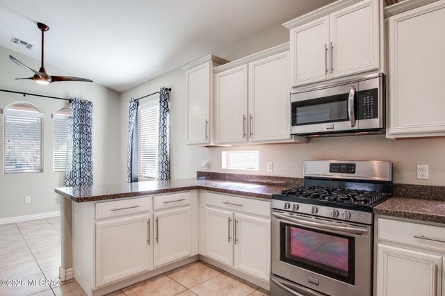 9709 N Hebden Way, Marana, AZ 85653