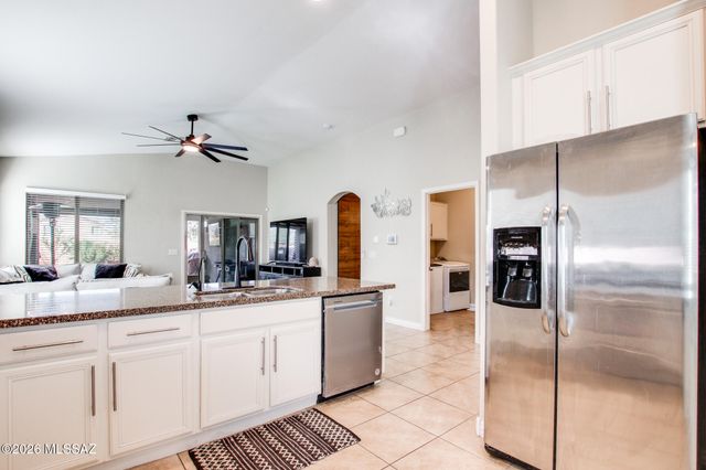 9709 N Hebden Way, Marana, AZ 85653