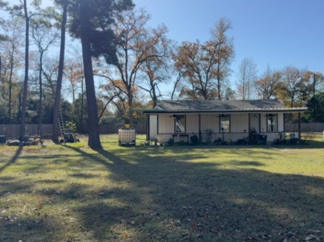 66 Hall Drive N, Montgomery, TX 77316