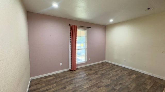 66 Hall Drive N, Montgomery, TX 77316