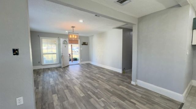 66 Hall Drive N, Montgomery, TX 77316