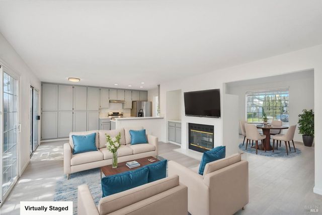 948 Shadywood Cir, Suisun City, CA 94585