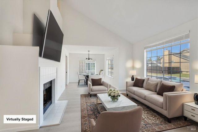 948 Shadywood Cir, Suisun City, CA 94585
