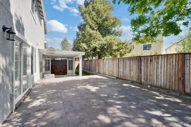 948 Shadywood Cir, Suisun City, CA 94585