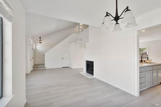 948 Shadywood Cir, Suisun City, CA 94585