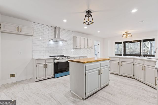4732 Walnut Bend Drive, Gainesville, GA 30507