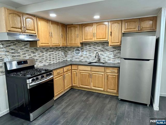 402 N 3rd Street, Harrison, NJ 07029