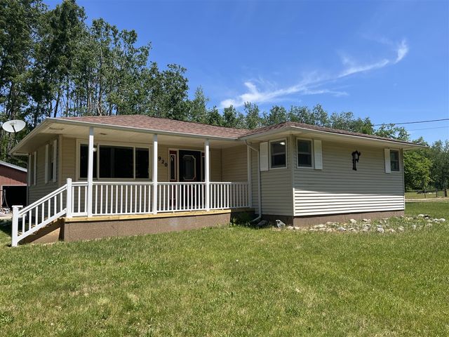 1920 Indian Lake Road, Remus, MI 49340