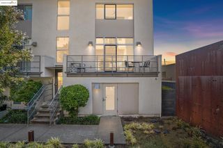 301 Liquid Sugar Dr, Emeryville, CA 94608