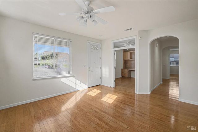 5862 Cabernet Dr, Vallejo, CA 94591