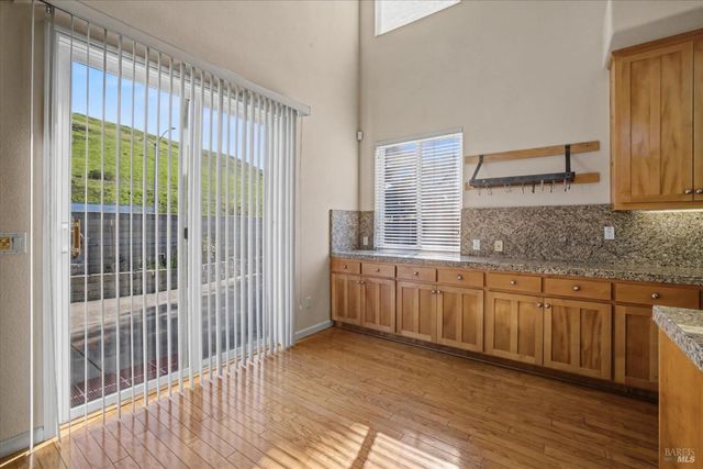 5862 Cabernet Dr, Vallejo, CA 94591