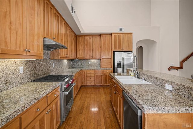 5862 Cabernet Dr, Vallejo, CA 94591