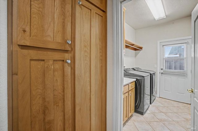 5862 Cabernet Dr, Vallejo, CA 94591