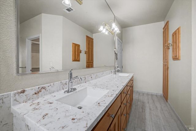 5862 Cabernet Dr, Vallejo, CA 94591