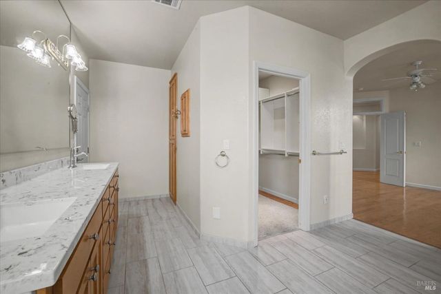 5862 Cabernet Dr, Vallejo, CA 94591