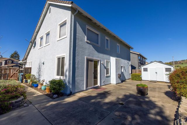 5862 Cabernet Dr, Vallejo, CA 94591