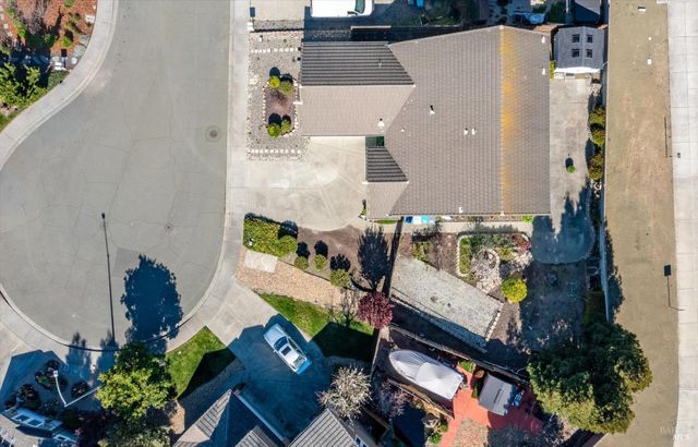 5862 Cabernet Dr, Vallejo, CA 94591