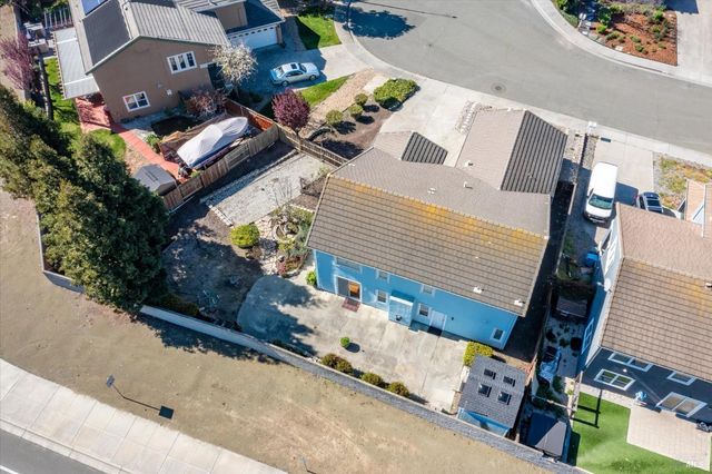 5862 Cabernet Dr, Vallejo, CA 94591