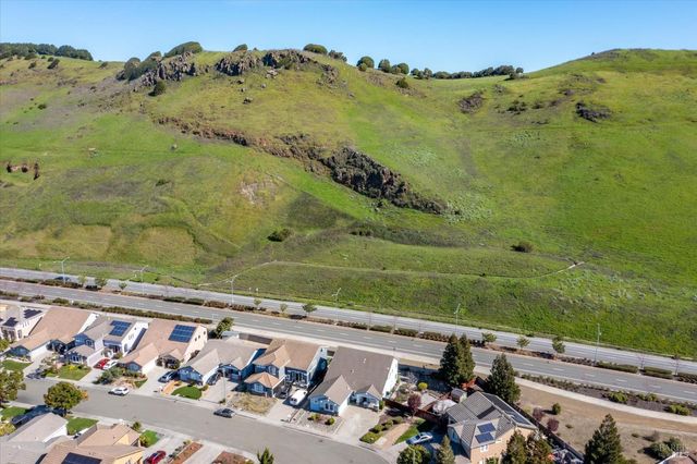 5862 Cabernet Dr, Vallejo, CA 94591