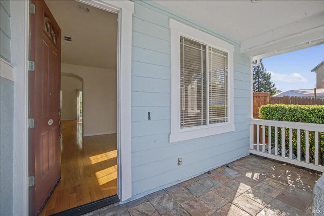 5862 Cabernet Dr, Vallejo, CA 94591