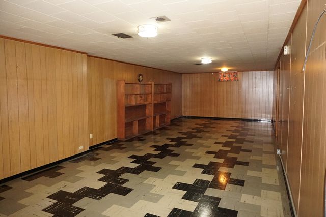 5401 Carolina Street, Merrillville, IN 46410