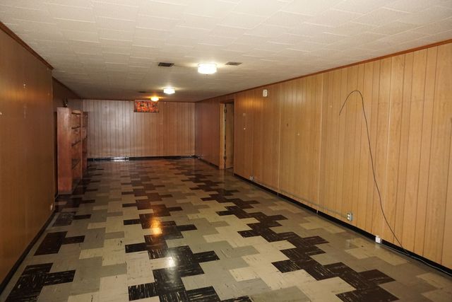 5401 Carolina Street, Merrillville, IN 46410
