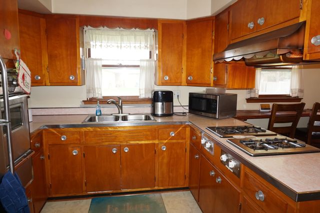 5401 Carolina Street, Merrillville, IN 46410