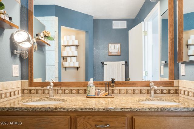 4931 LOMA Loop, Sierra Vista, AZ 85635