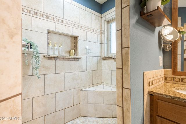 4931 LOMA Loop, Sierra Vista, AZ 85635