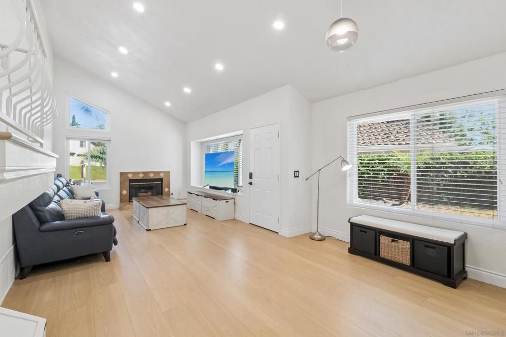 Image 1 of property listing at 2343 Fair Oak, Escondido, CA 92026