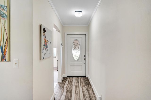 140 Lake Meryl Drive 140, West Palm Beach, FL 33411