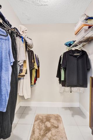 140 Lake Meryl Drive 140, West Palm Beach, FL 33411