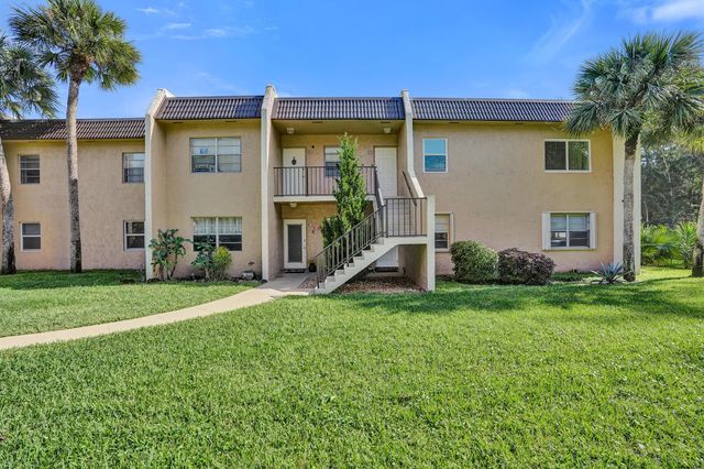 140 Lake Meryl Drive 140, West Palm Beach, FL 33411