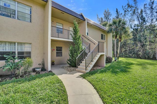 140 Lake Meryl Drive 140, West Palm Beach, FL 33411