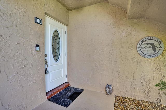 140 Lake Meryl Drive 140, West Palm Beach, FL 33411