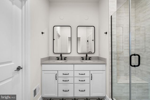 9715 GRANT AVE, Manassas, VA 20110