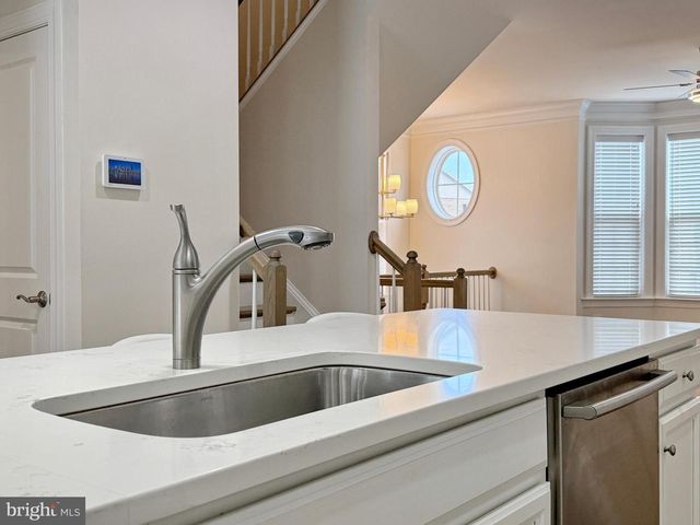 2801 GOLDEN GATE CT, Waldorf, MD 20601