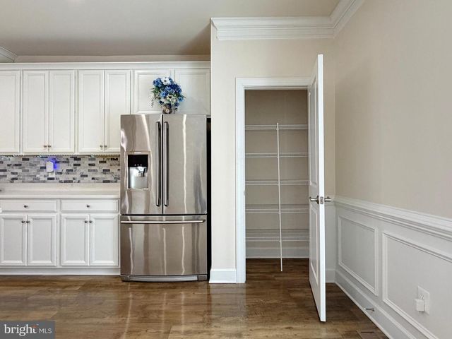 2801 GOLDEN GATE CT, Waldorf, MD 20601