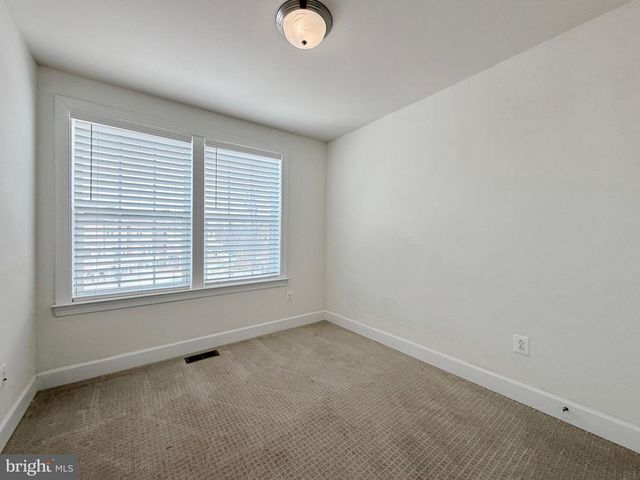 2801 GOLDEN GATE CT, Waldorf, MD 20601